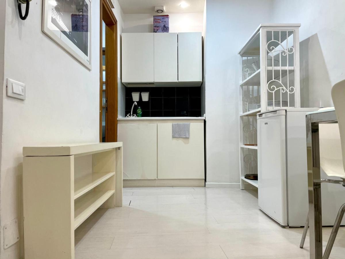 Colosseo 13 Boutique Apartment Roma Eksteriør bilde