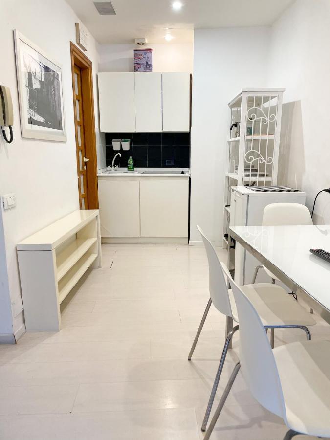 Colosseo 13 Boutique Apartment Roma Eksteriør bilde